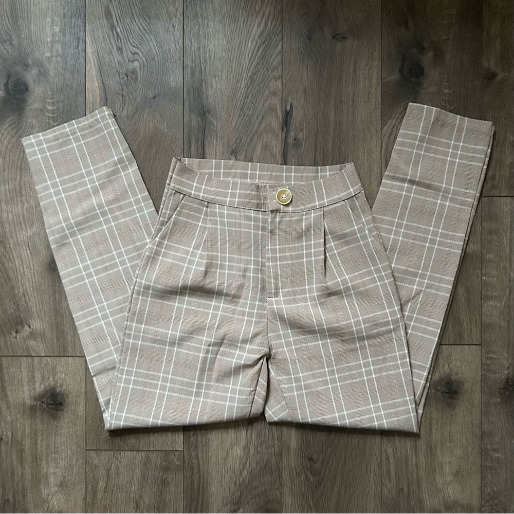 Plaid patterned dress pants